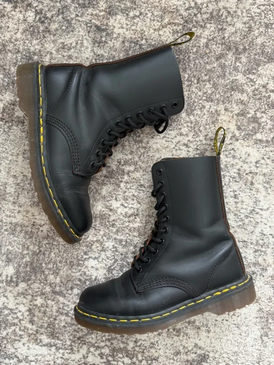 Dr Martens 1490 Made in England Black Leather Boots | UK 5 / US 7 | Vintage - Picture 2 of 11